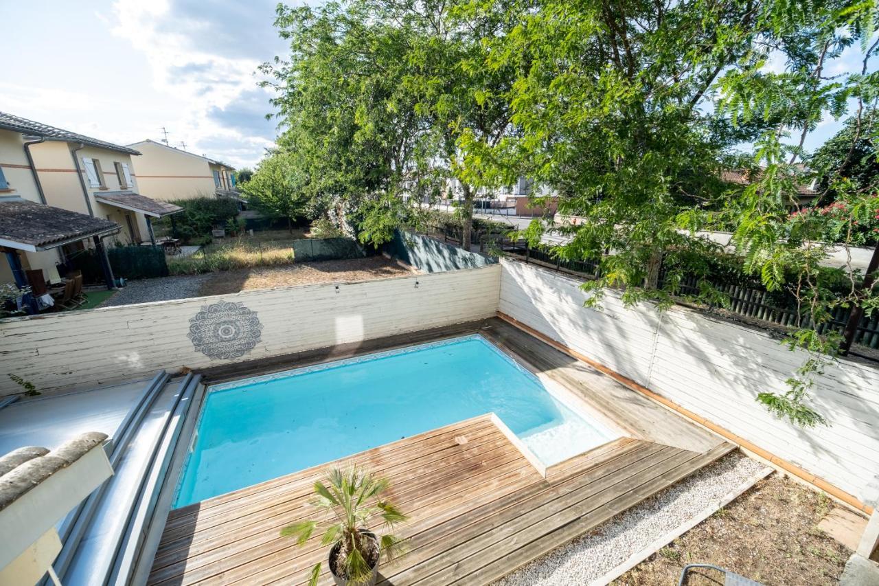 Spacieuse Dans Avec Piscine Et Bbq